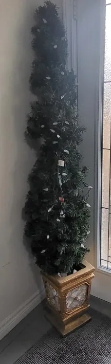 Christmas Decor Lot image indicator(9)