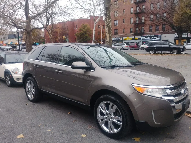 2013 Ford Edge limited SUV - Great Condition!