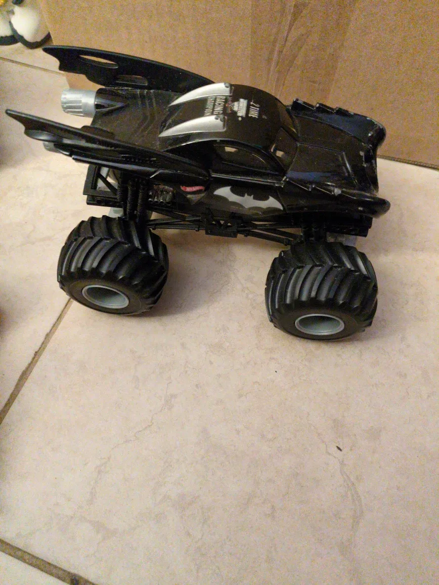 Hot Wheels Batman Monster Truck