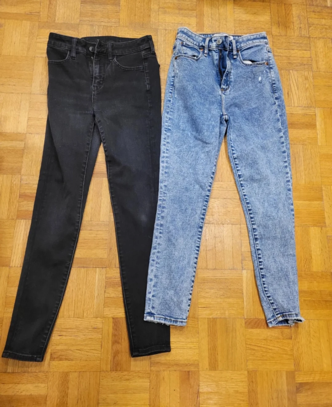 Women's size zero 2 pairs $5