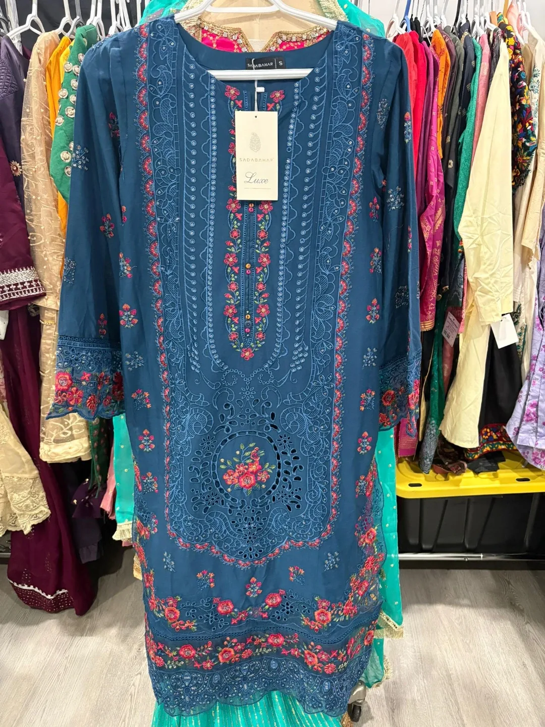 Fantasia Boutique Formal Dress image indicator(2)