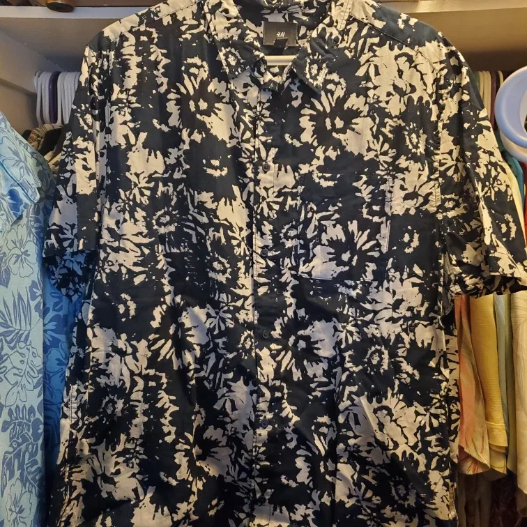 H&M Floral Short Sleeve Shirt