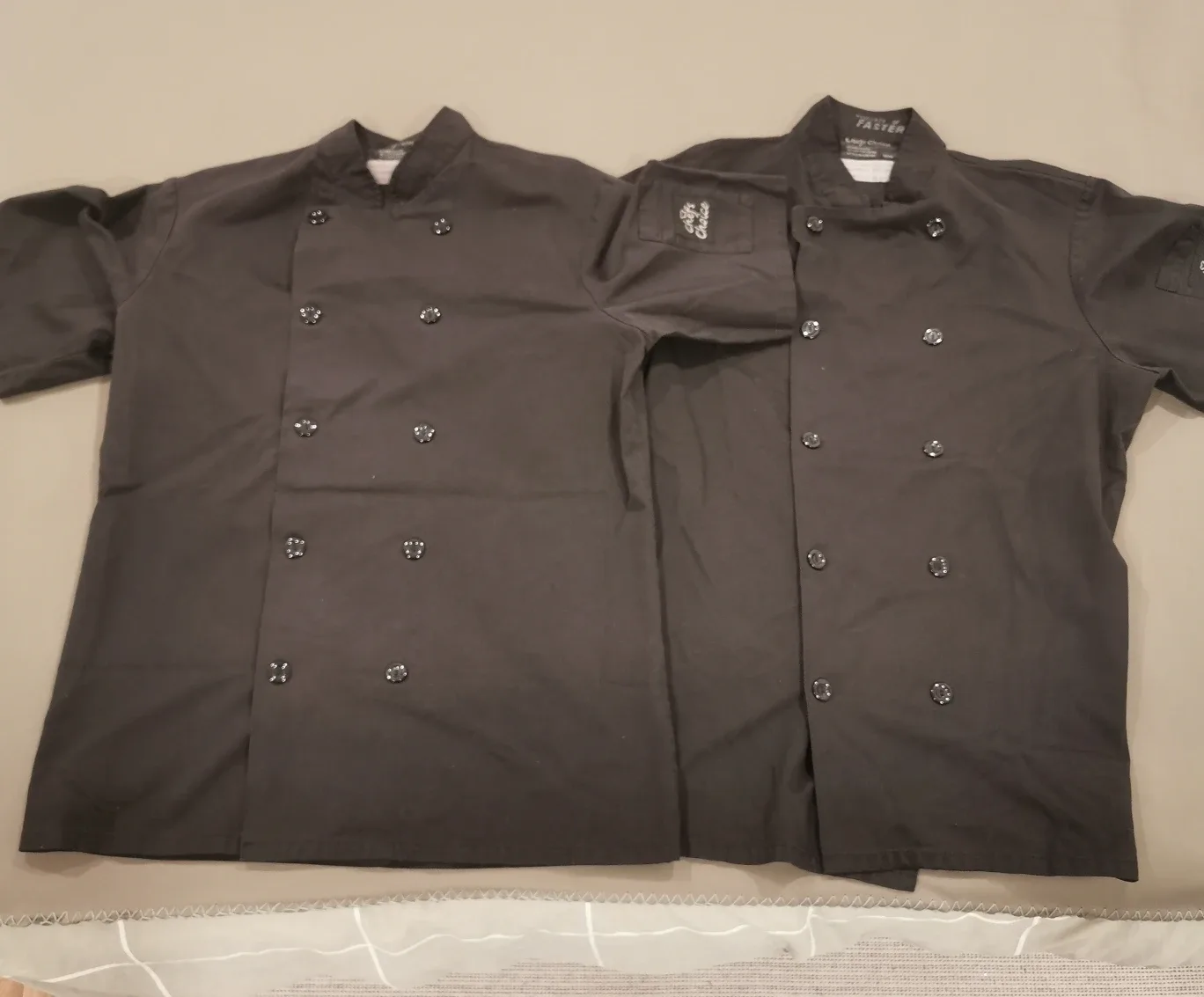 3 Chef Coats - Size Medium image indicator(2)