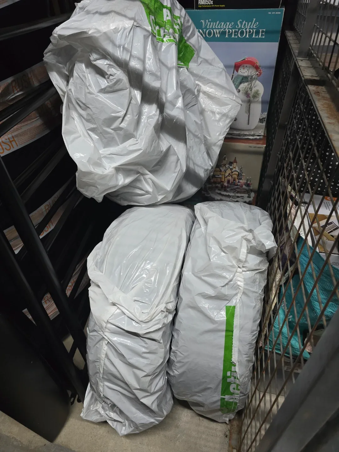 4x winter Used Tire 195/65 R15 with rims image indicator(3)