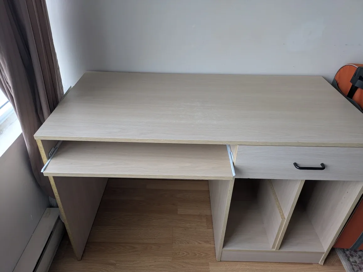 Light Wood Desk with Drawer