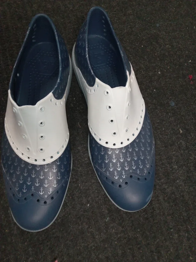 Oka-B Women's Navy & White Wingtip Shoes Size 11