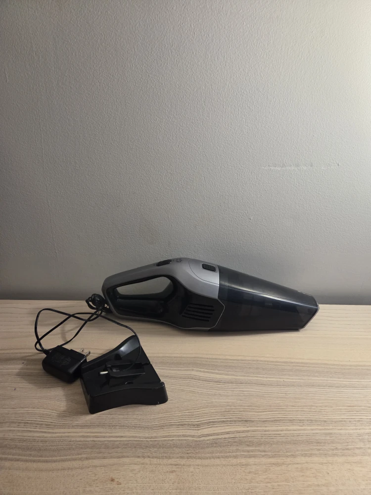 Handheld Vacuum with Charger