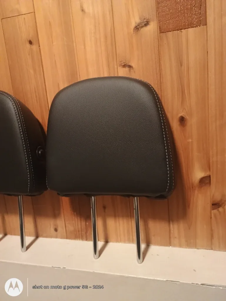 Pair of Black Car Headrests image indicator(2)