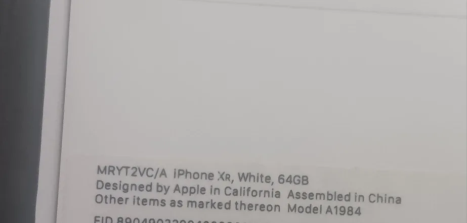 Apple IPhone XR - 64GB , White , With Box - Excellent Condition image indicator(2)