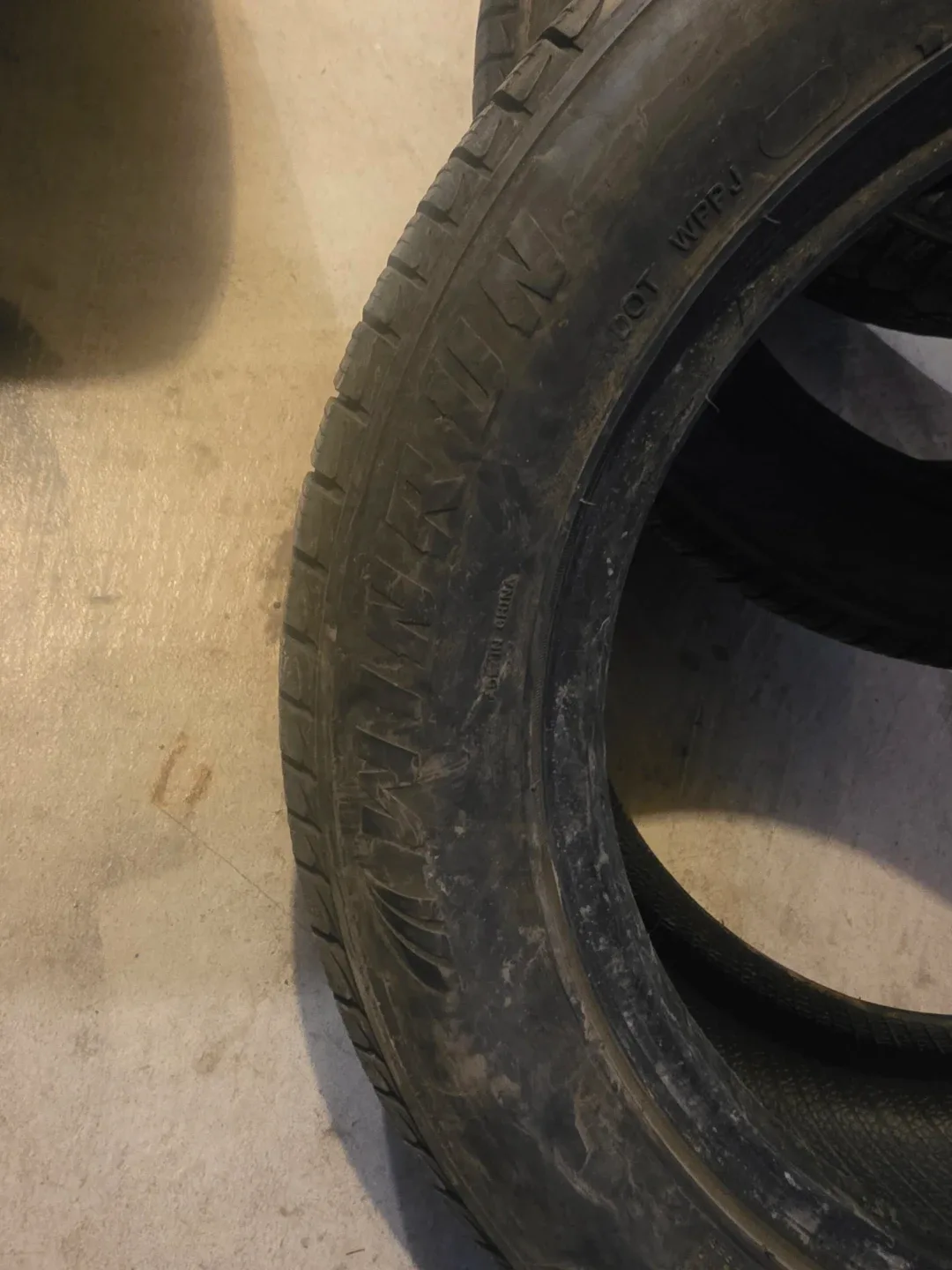 2X205/55R16 Winrun Winter-max winter  Tires only pair image indicator(3)