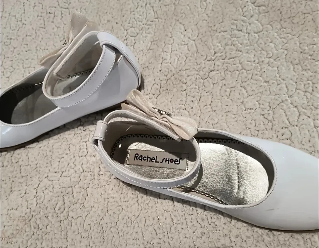 Rachel Shoes White Pearl Mary Janes - Size 2M image indicator(3)