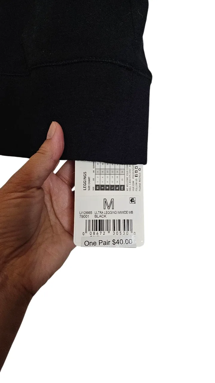 Brand New Black HUE Ultra Leggings Size M image indicator(5)
