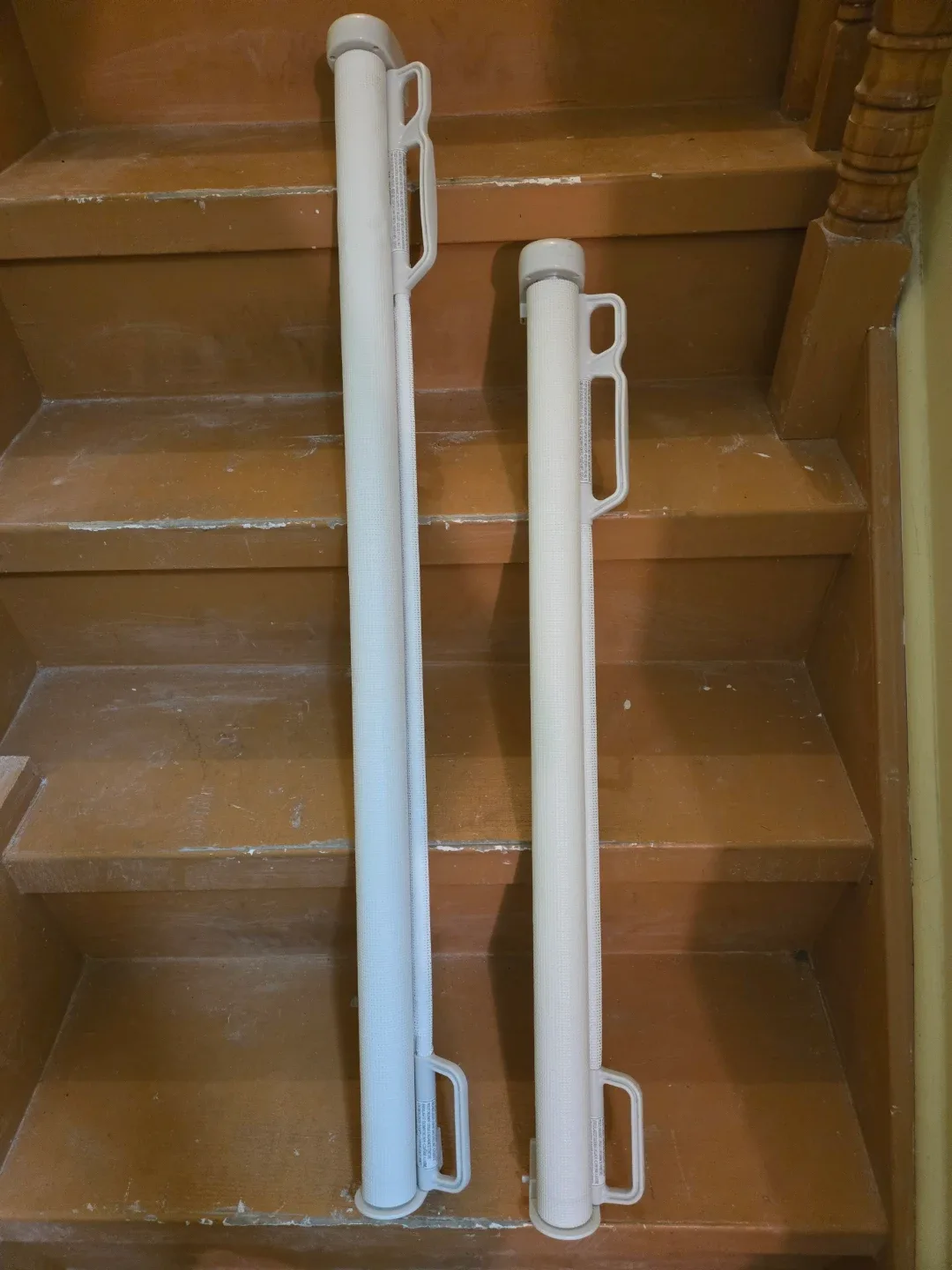 Retractable Baby/Pet Safety Gate - Two Sizes