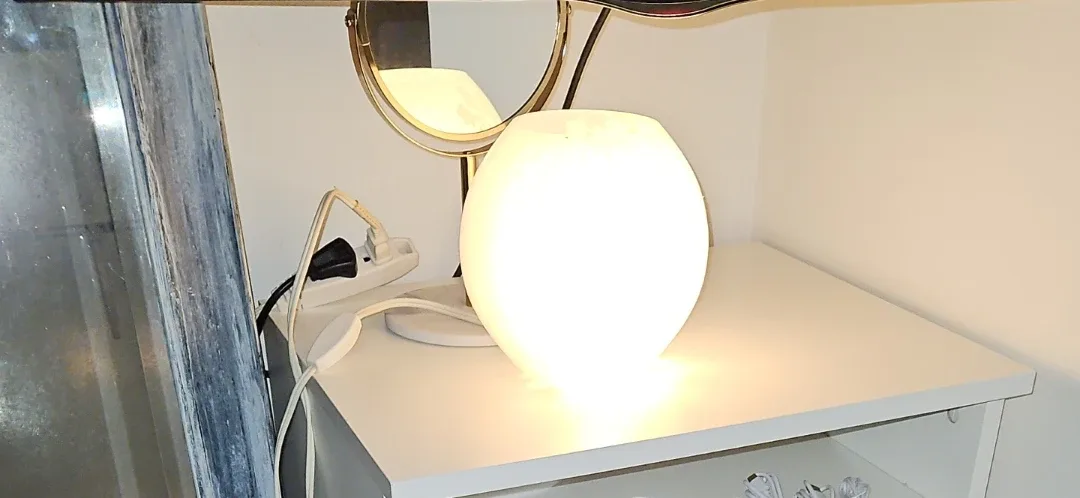 Floral Patterned Glass Table Lamp image indicator(2)