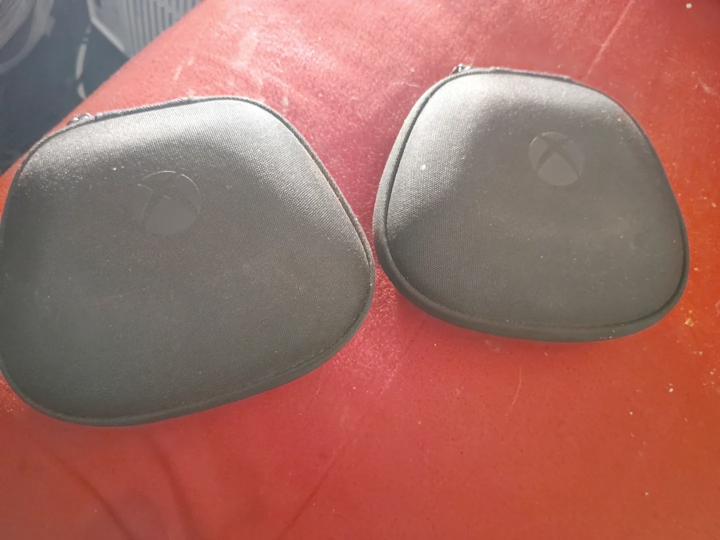 Xbox One Games & Controller Cases image indicator(3)