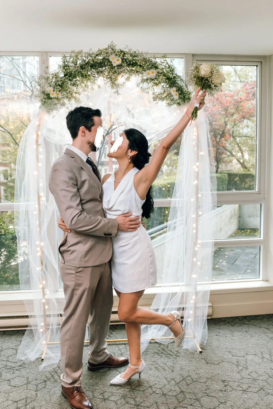 💍 Stunning Wedding Ceremony Arch for Sale 🌿