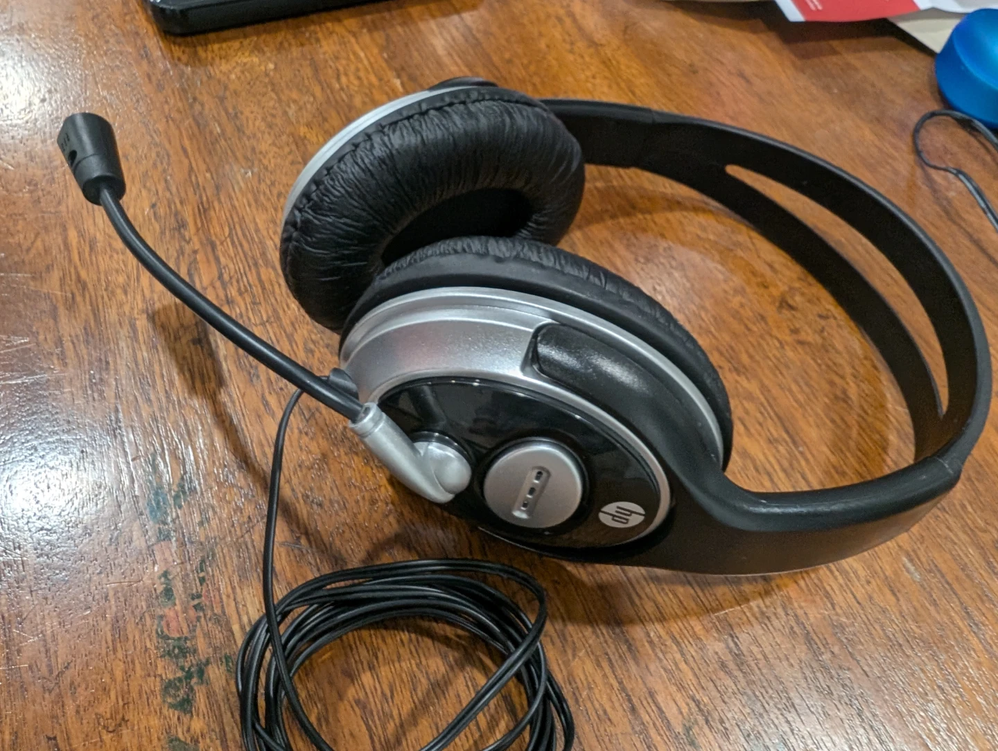 HP Headset with Microphone - photo 3