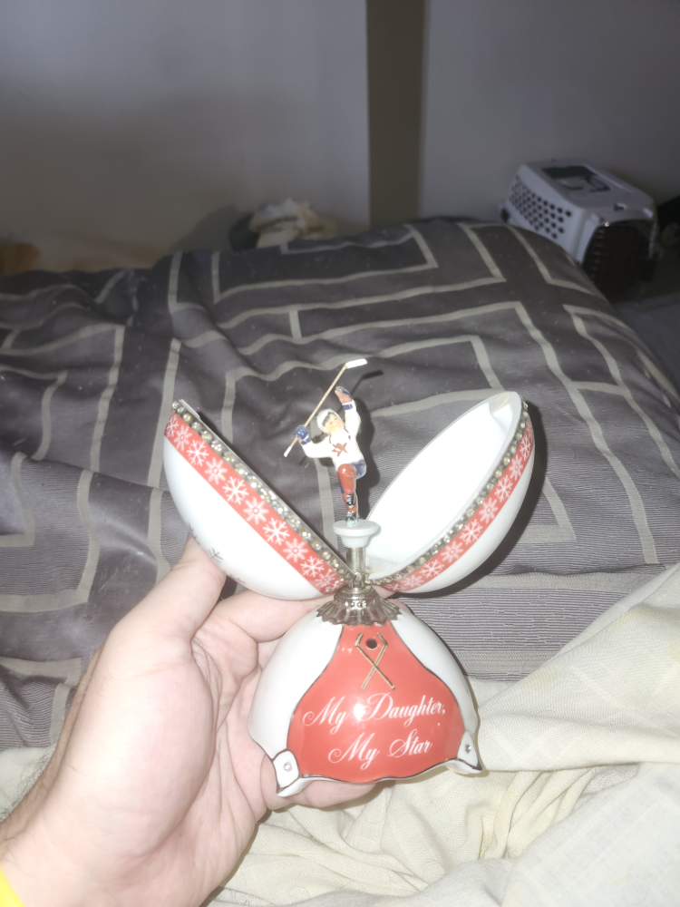 My Daughter, My Star Hockey Player Figurine - photo 2
