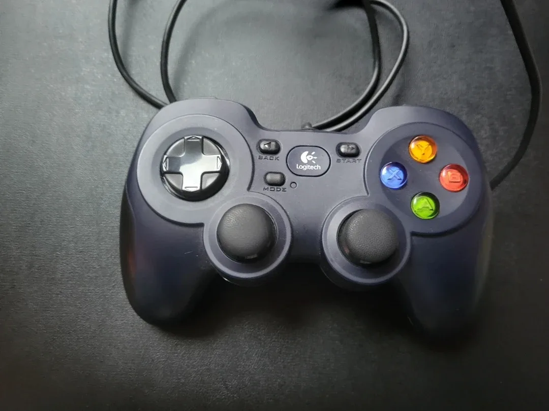 Logitech Gamepad USB