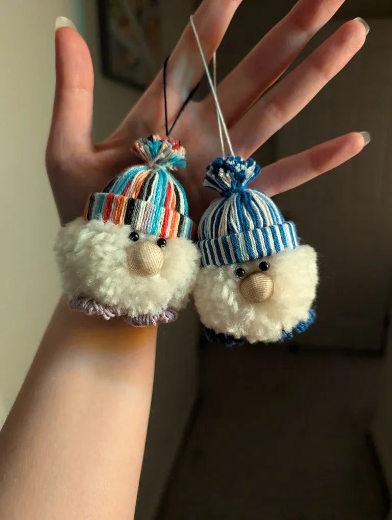 yarn Christmas gnomes, ornaments handmade image indicator(6)