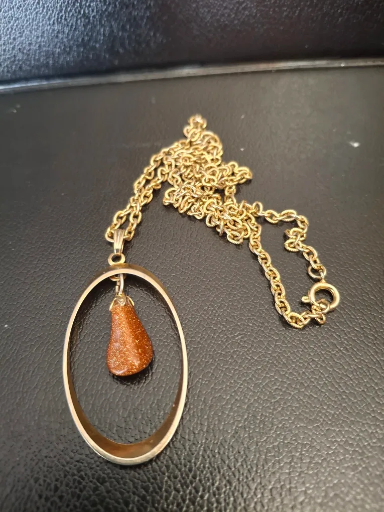 Gold Tone Necklace with Sparkly Pendant image indicator(2)