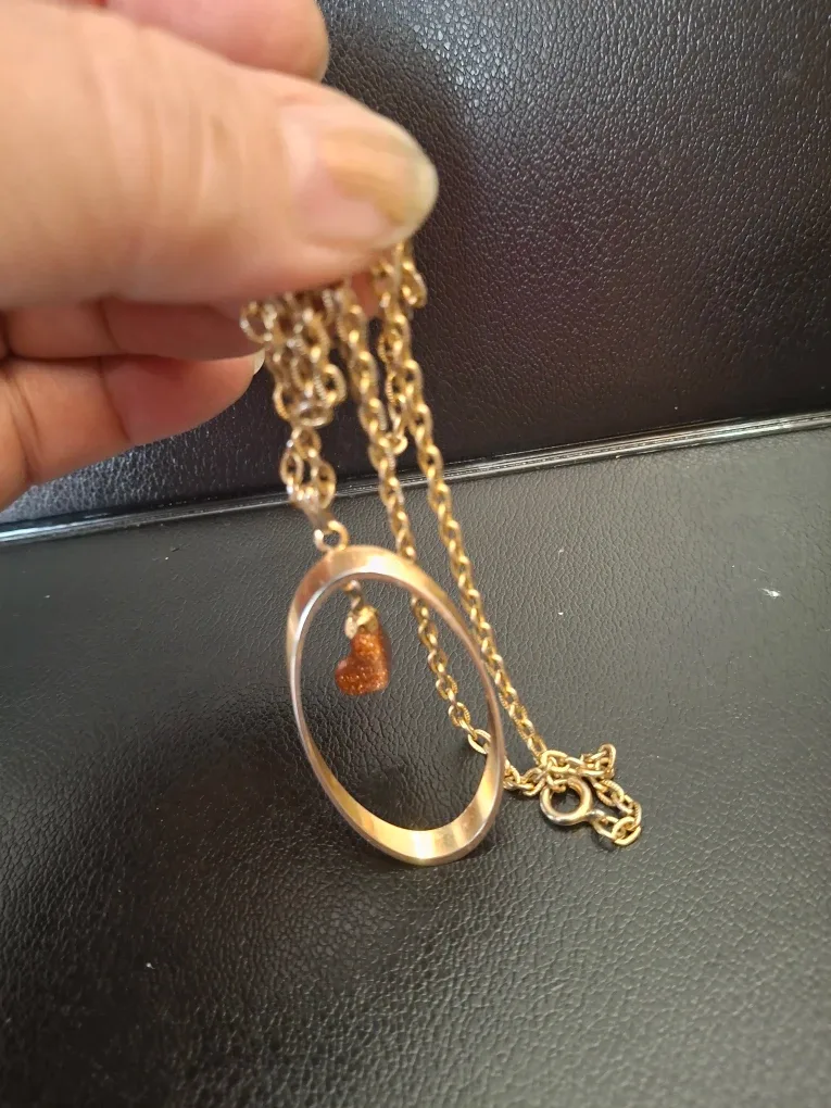 Gold Tone Necklace with Sparkly Pendant image indicator(3)
