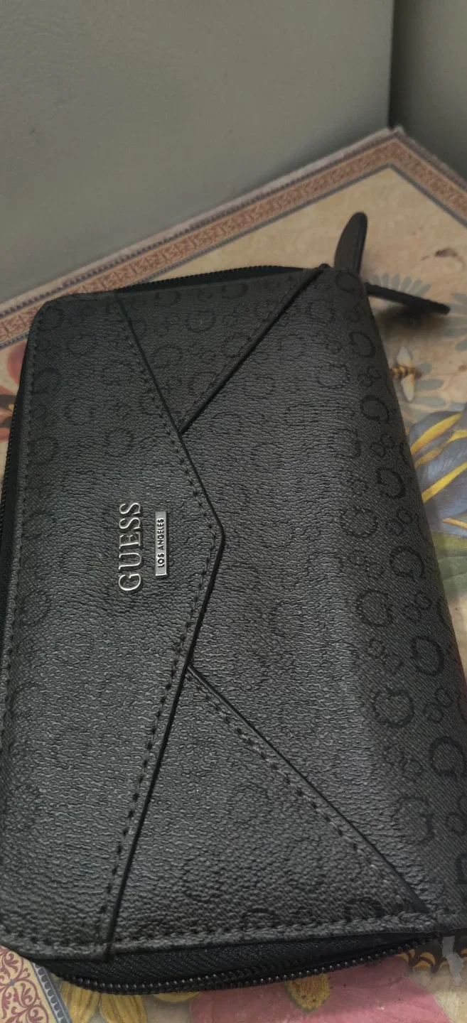 Guess Los Angeles Wallet image indicator(2)