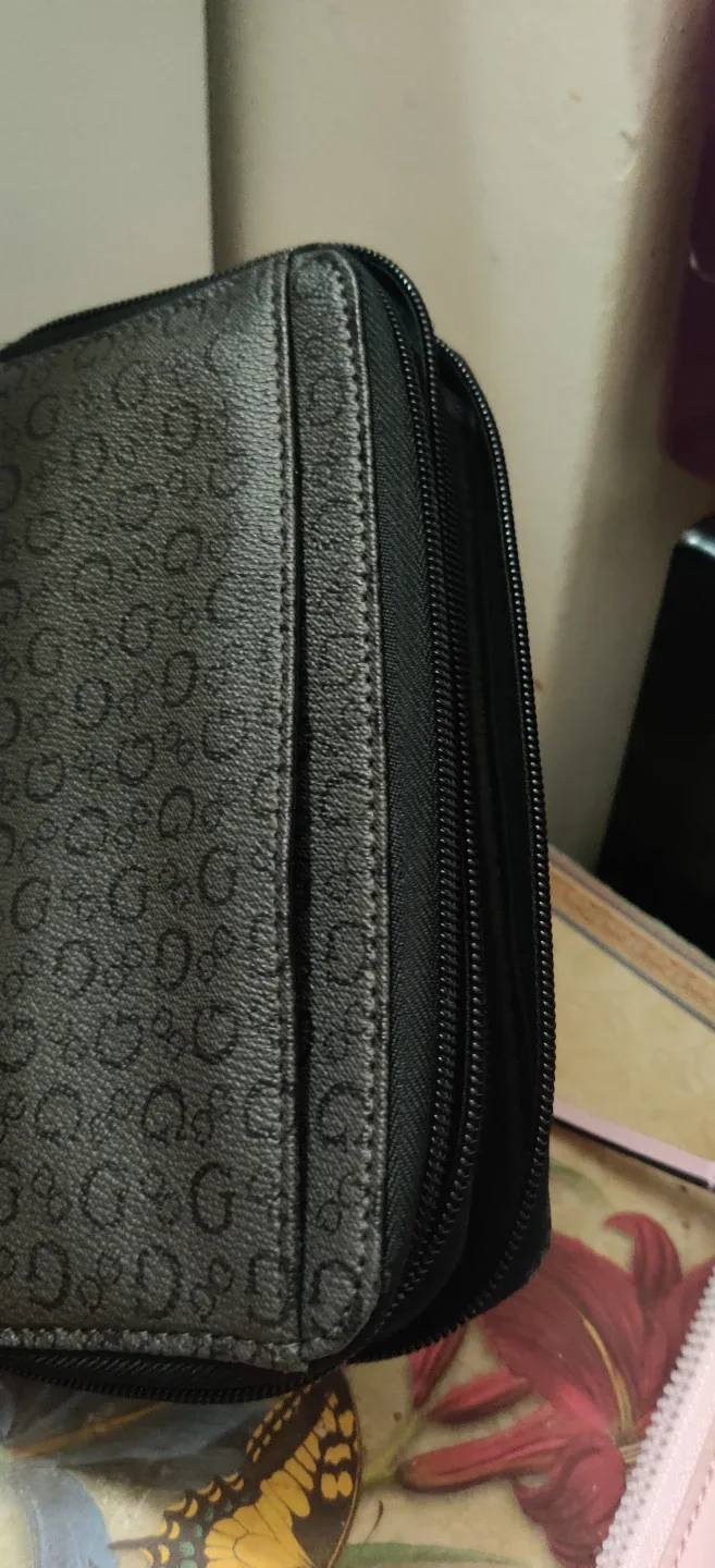 Guess Los Angeles Wallet image indicator(5)