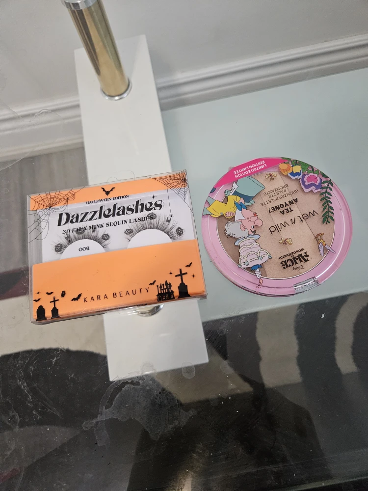 Dazzlelashes Halloween Edition & Wet n Wild Bronzer - photo 2