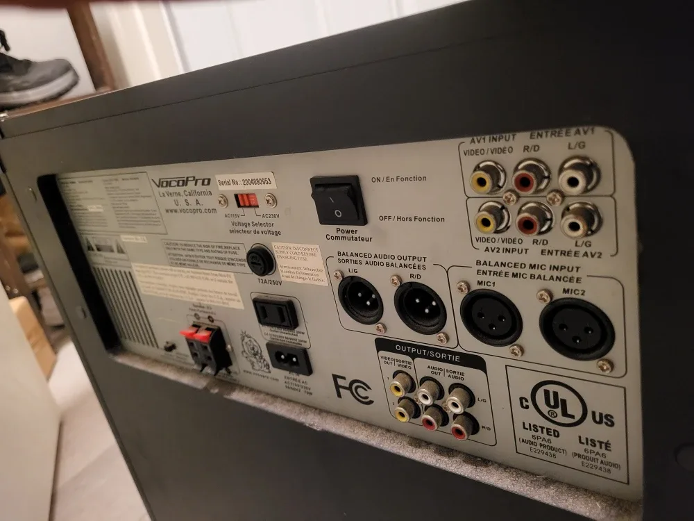 VocoPro Gig Man MP3 Karaoke Mixing Amplifier image indicator(2)