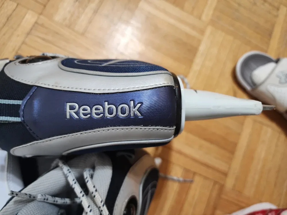 Reebok Alpine Ice Skates - Size 8 image indicator(4)