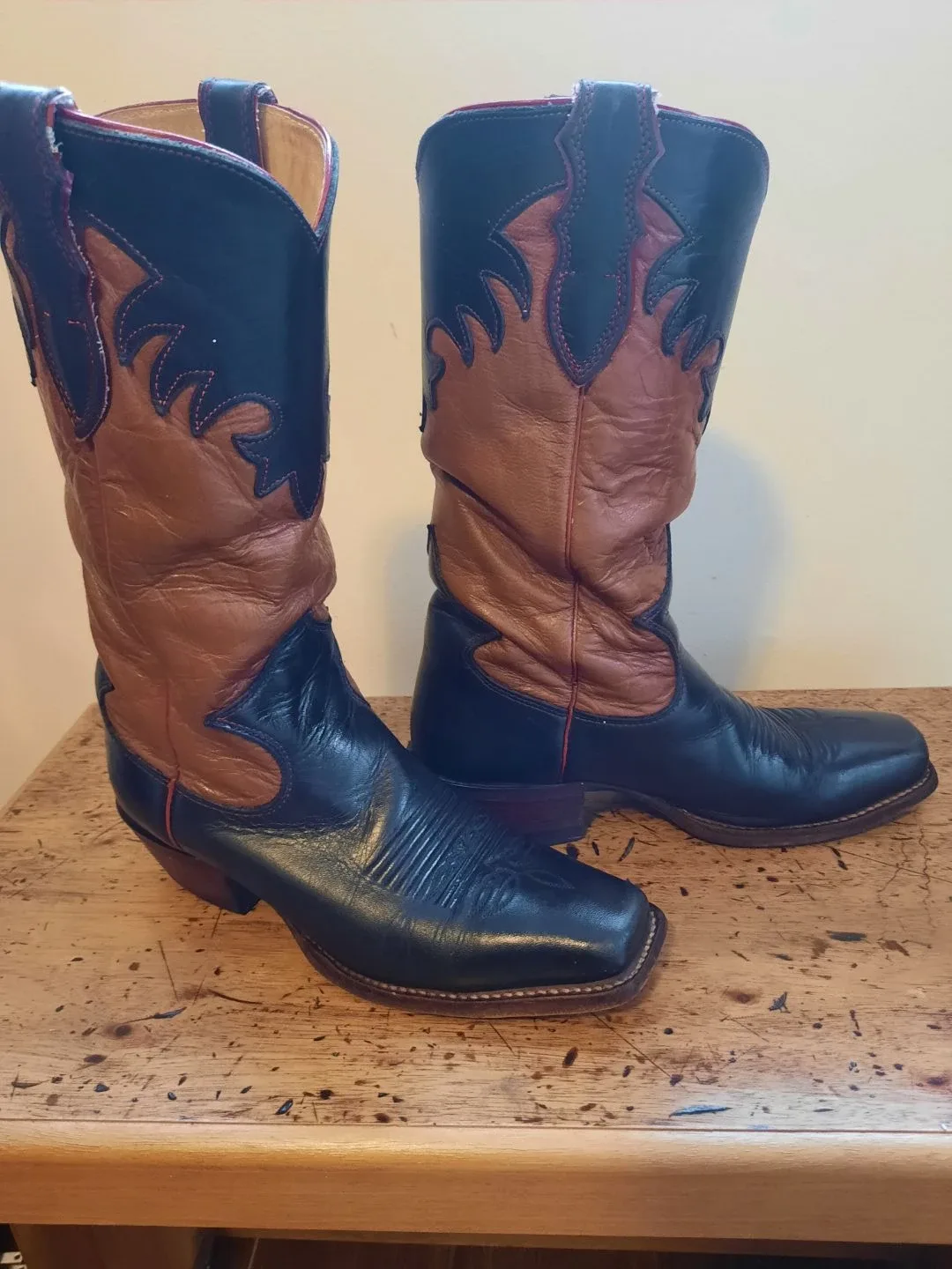 Justin Western Cowboy Boots - Size 7B image indicator(4)