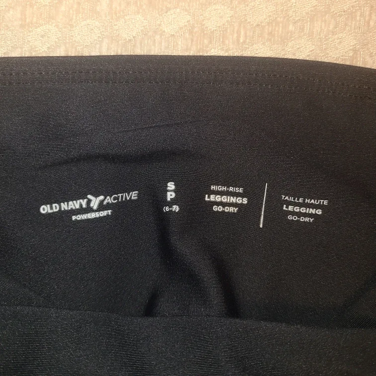 Kids GAP Hoodie & Sanrio H&M Set image indicator(8)