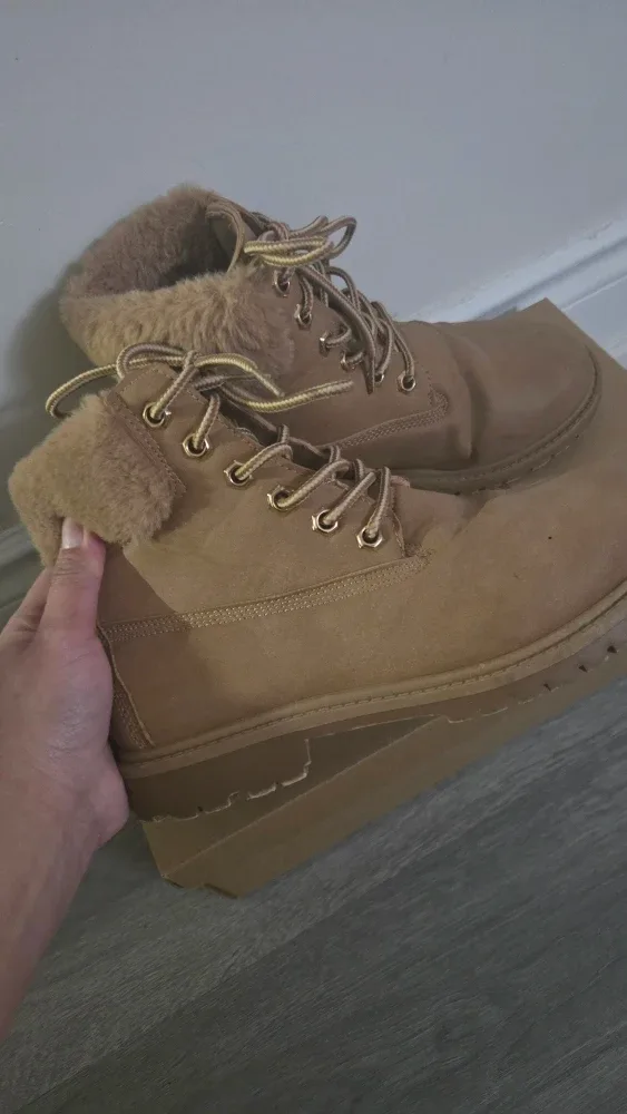 Brown Fur Boots image indicator(3)