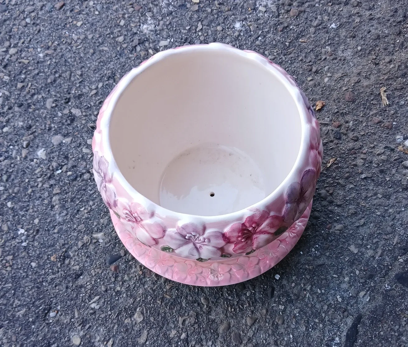 Pink Floral Embossed Ceramic Planter with Saucer image indicator(3)