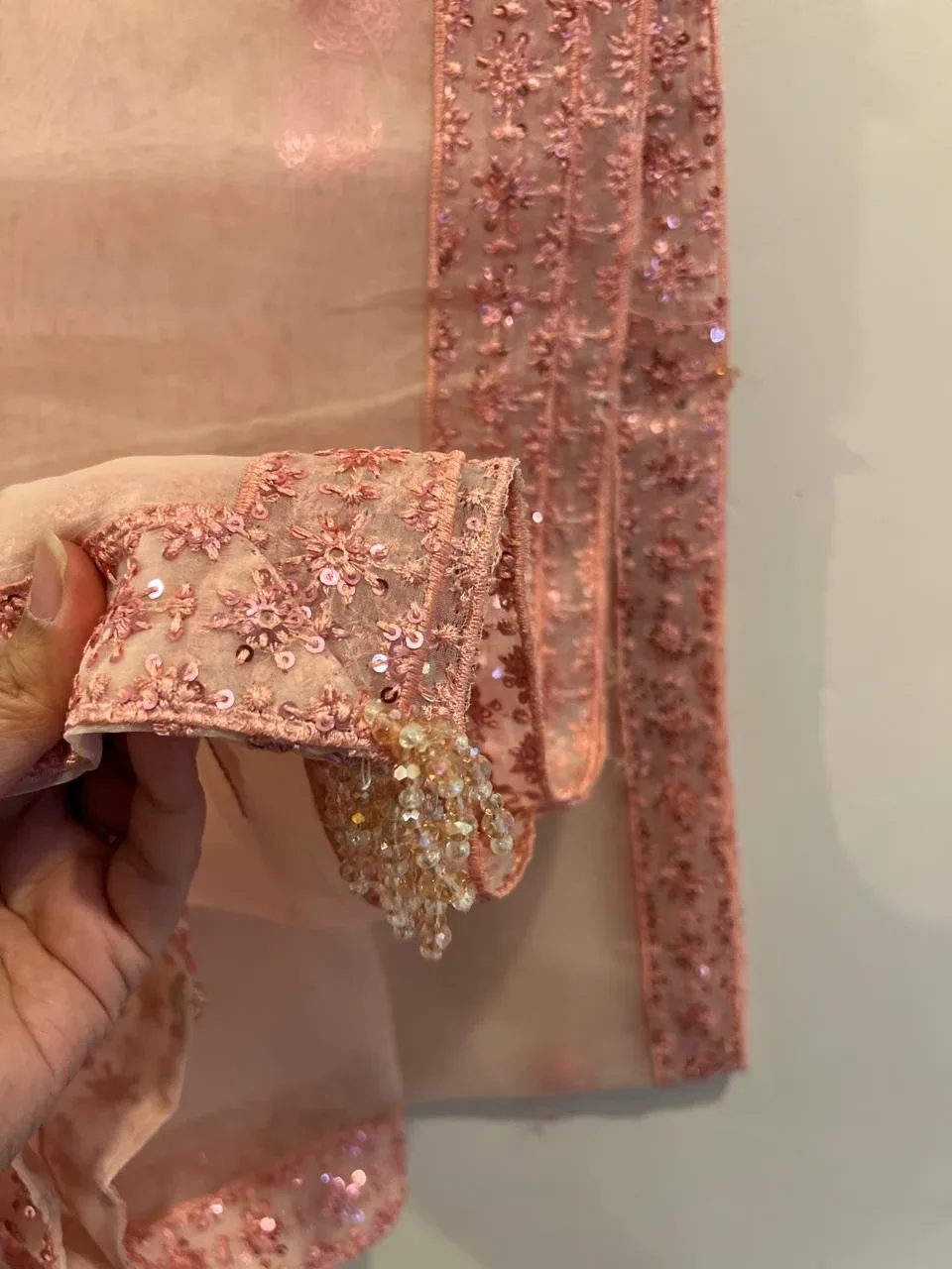 Beautiful 3 pcs pakistani suit image indicator(3)