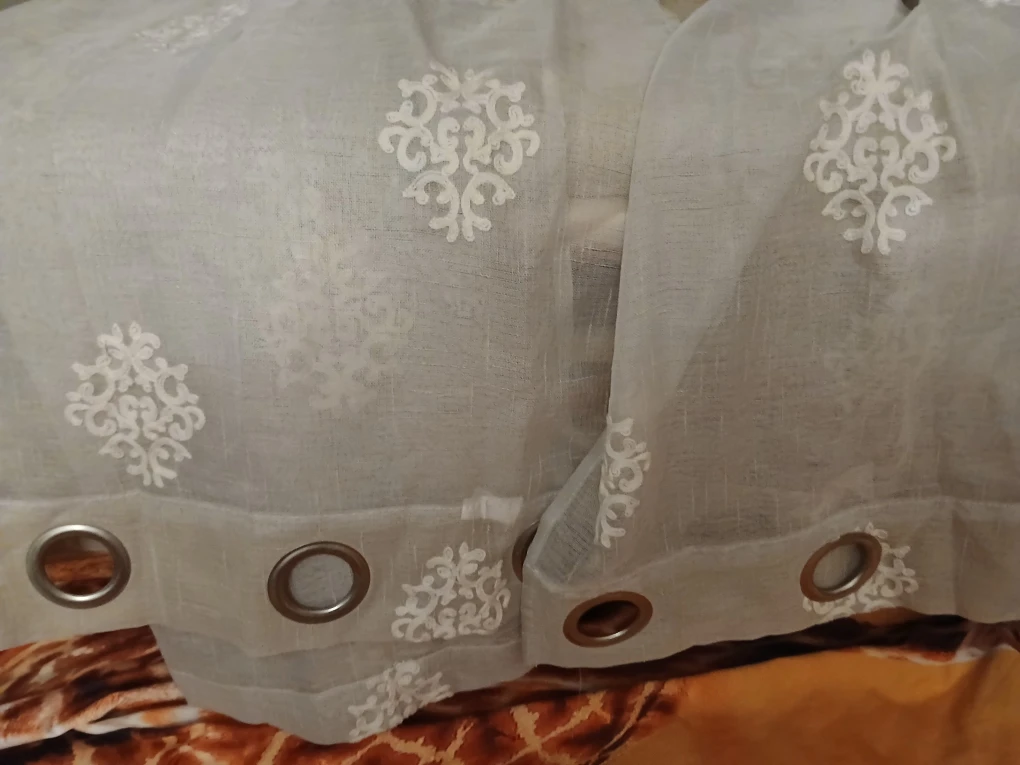 A SET OF MEDIUM  BEIGE WITH OFFWHITE DESIGN - photo 2