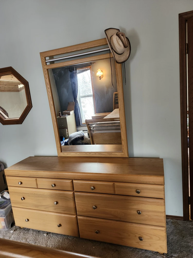 Wooden Bedroom Set - Bed, Dresser, Nightstands - photo 5