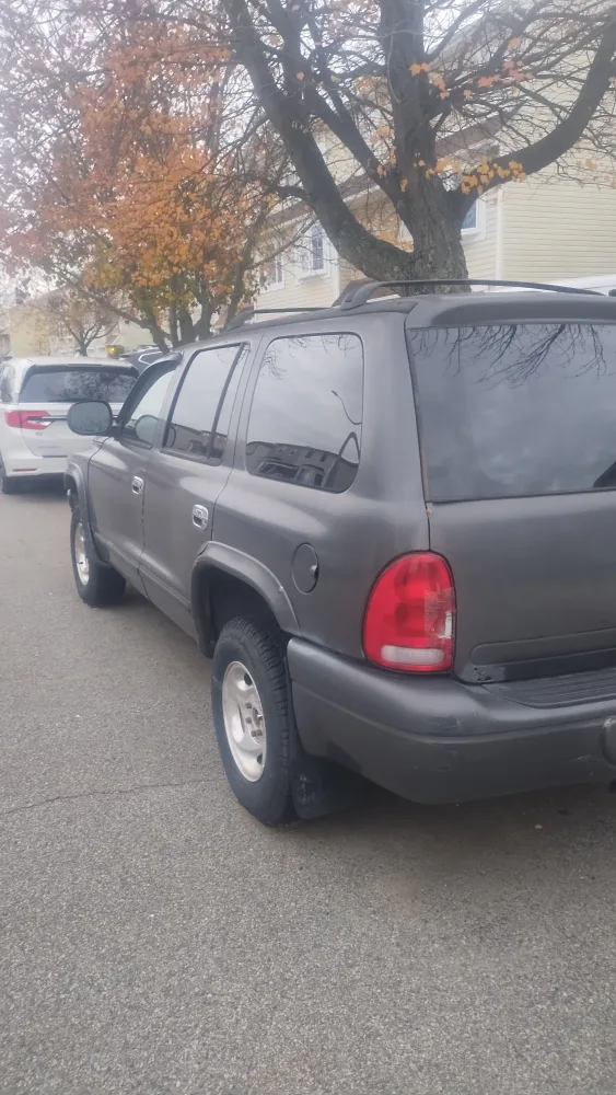 dodge durango 99 sold as is. needs work image indicator(5)