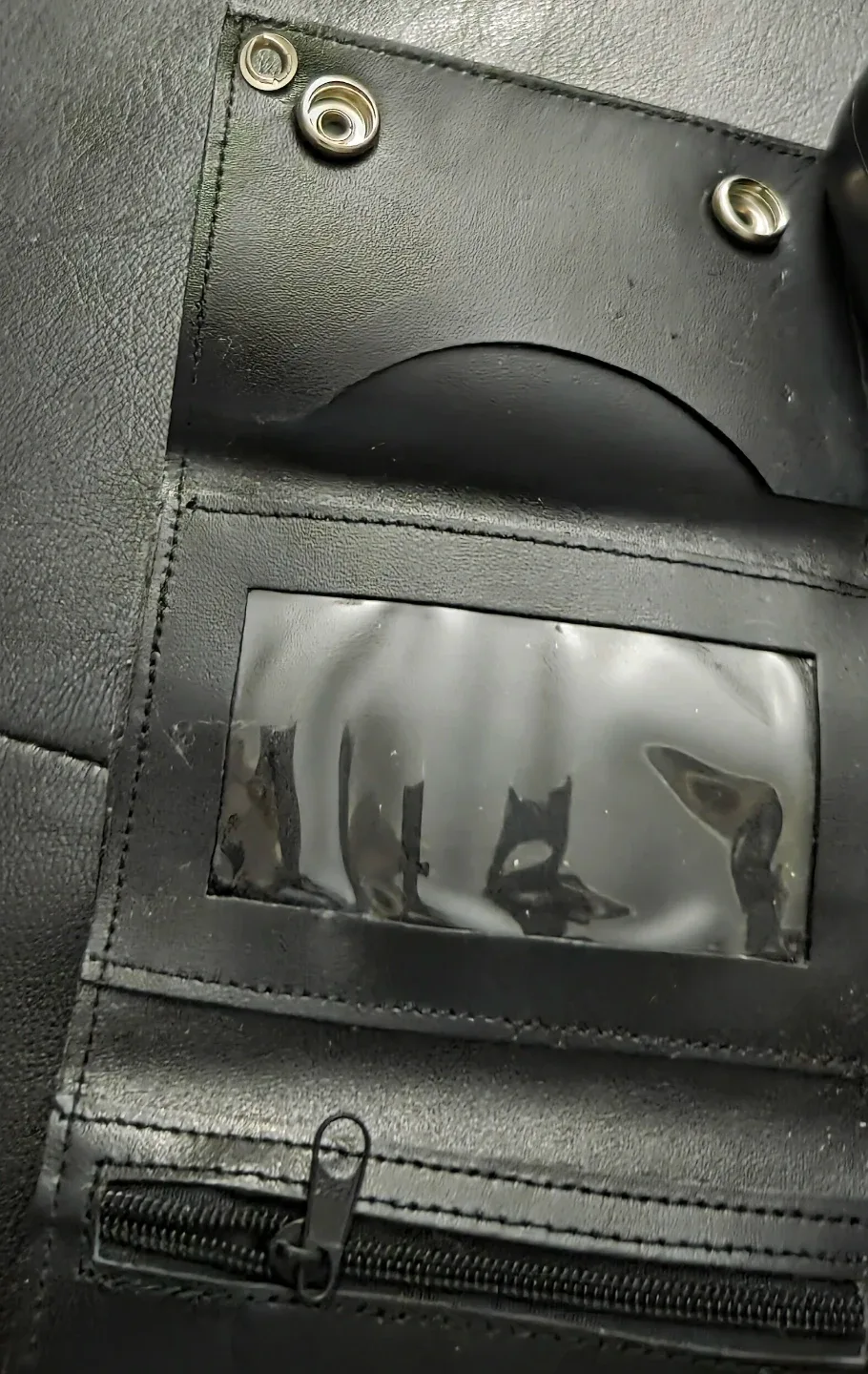 Black Leather Wallet with Skull Design image indicator(2)