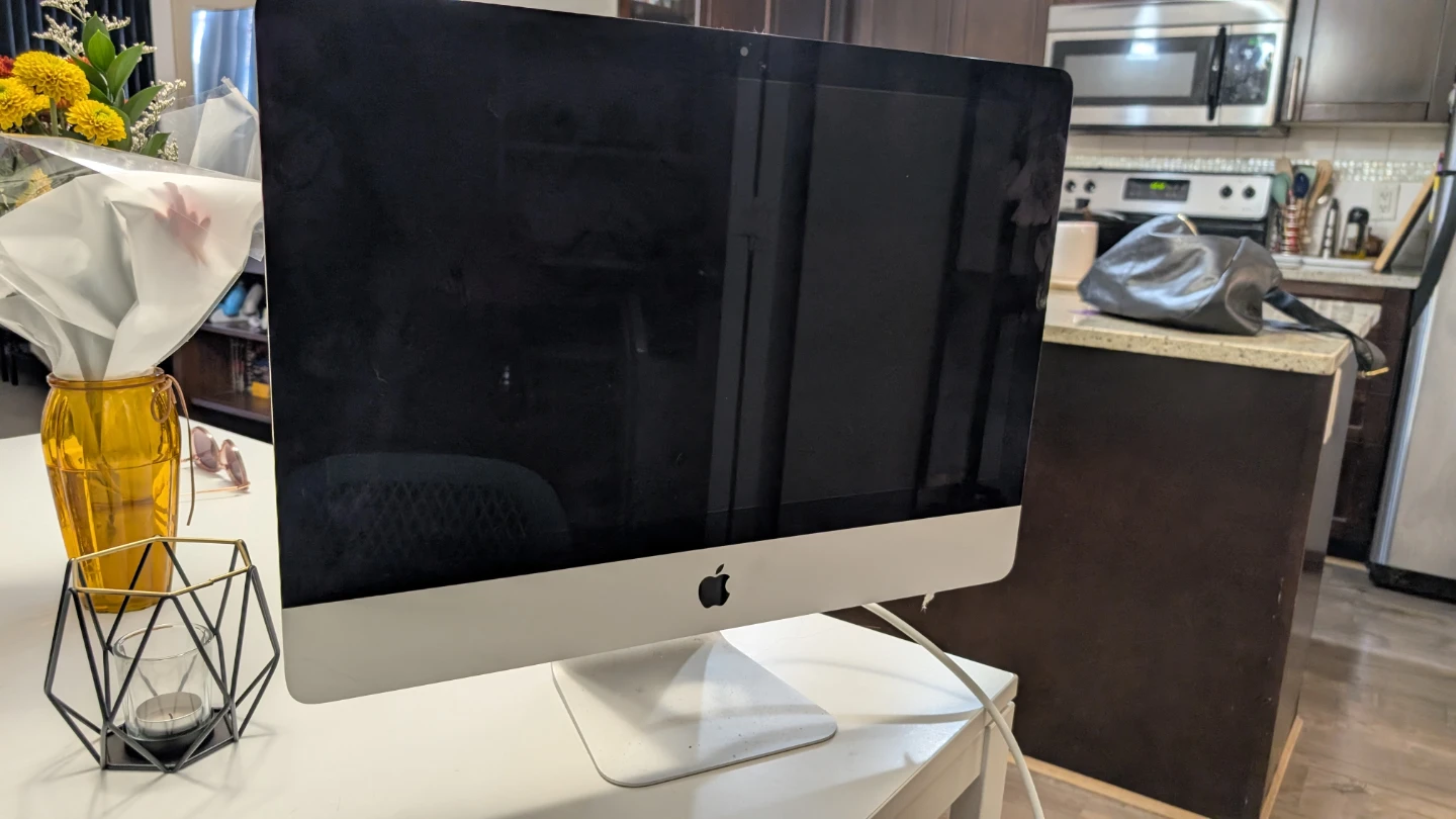 Apple iMac Desktop Computer 2017 8GB memory