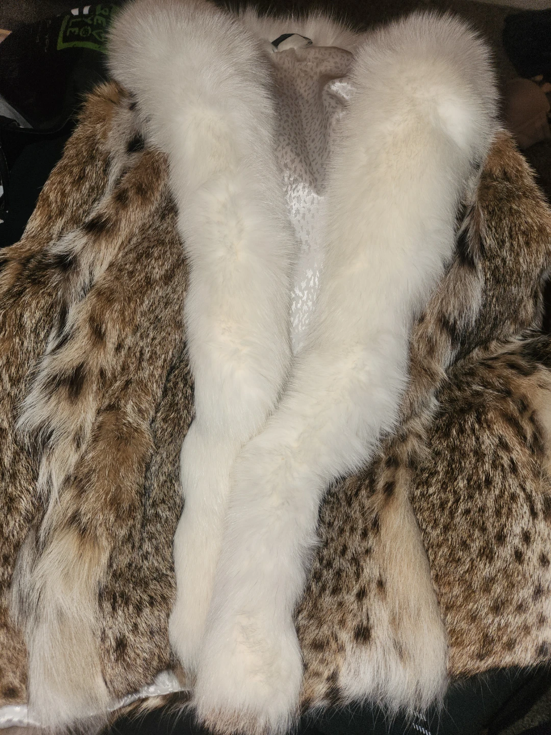 Elegant Fur Women's Coat - Size US 10 - photo 2