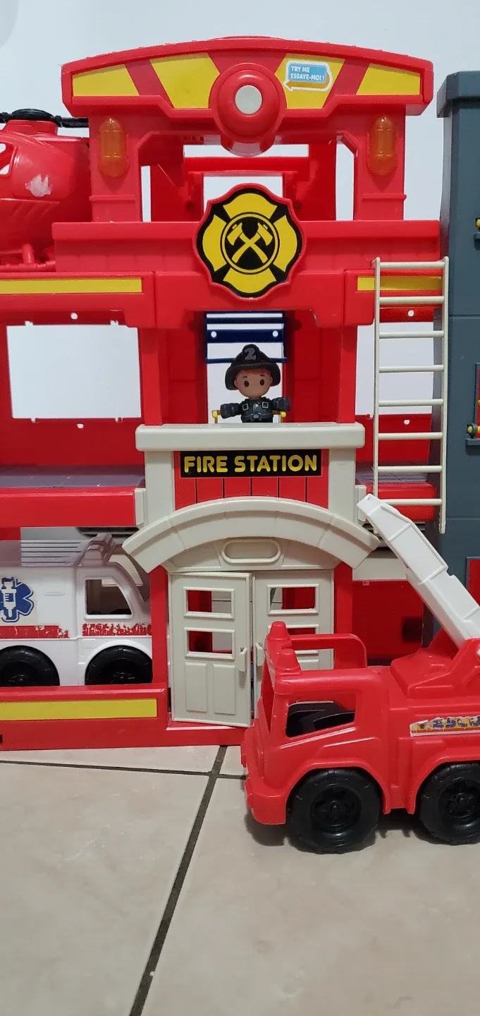 Fire Station Playset image indicator(7)