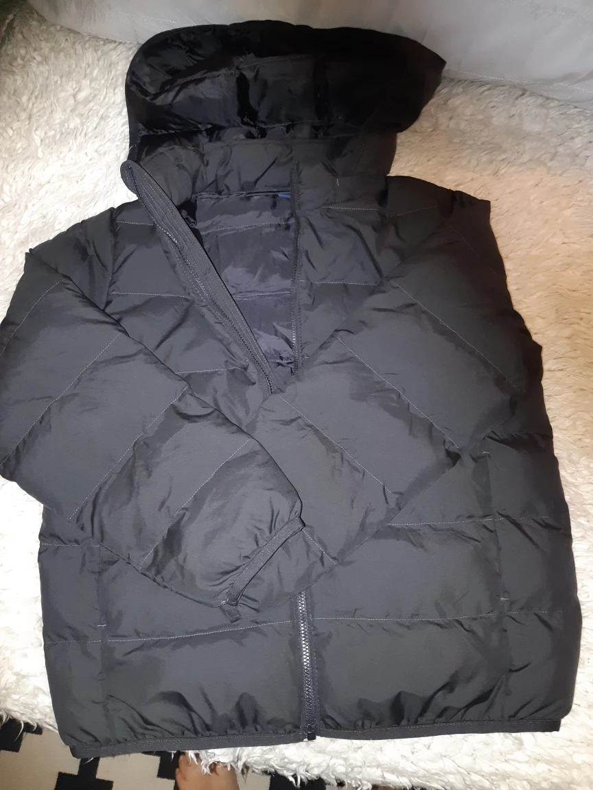Uniqlo Kids Puffer Jacket, Size 9-10
