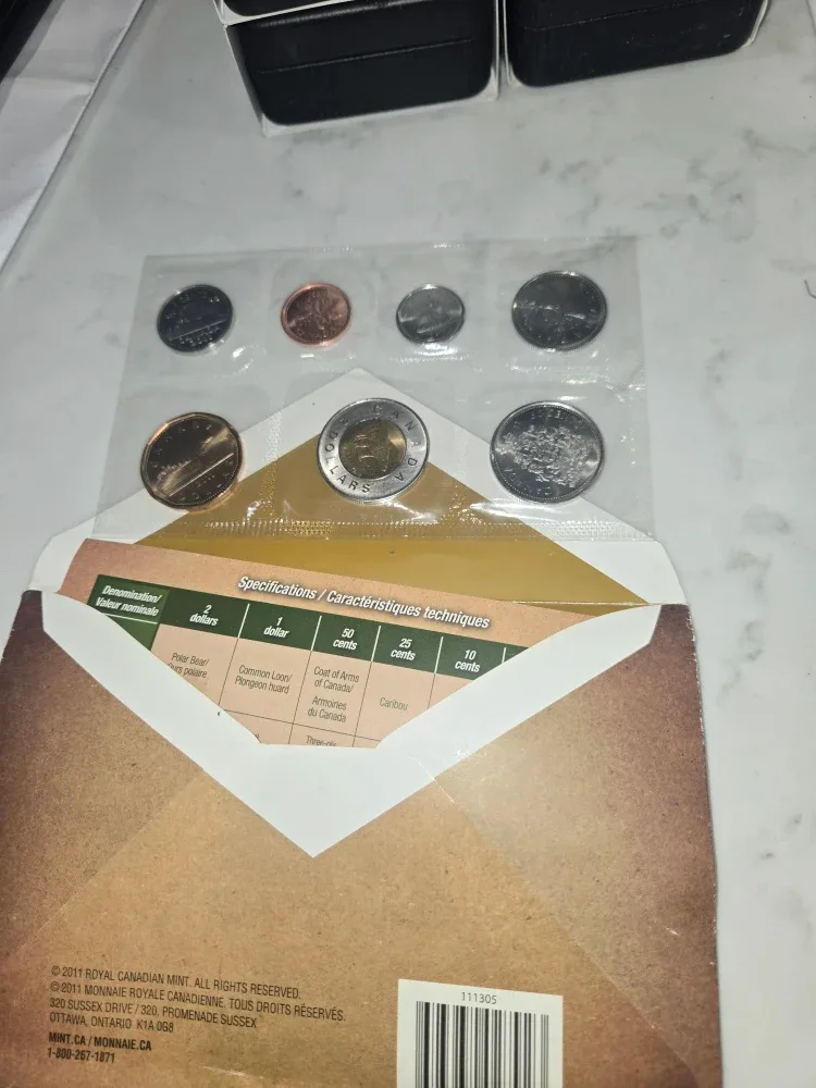 Canada 2011 Uncirculated Coin Set image indicator(2)