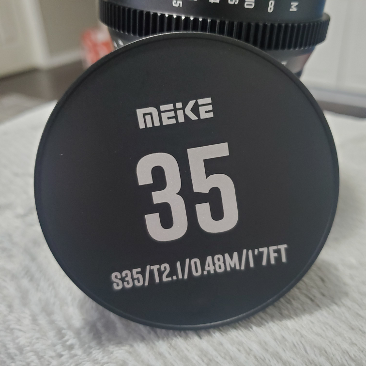 Meike S35 Prime 35mm T2.1 Cinema Lens - photo 3