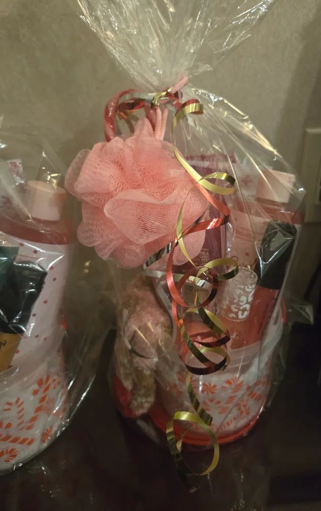 Juicy Couture Christmas Bucket image indicator(4)