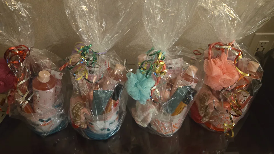 Juicy Couture Christmas Bucket image indicator(6)