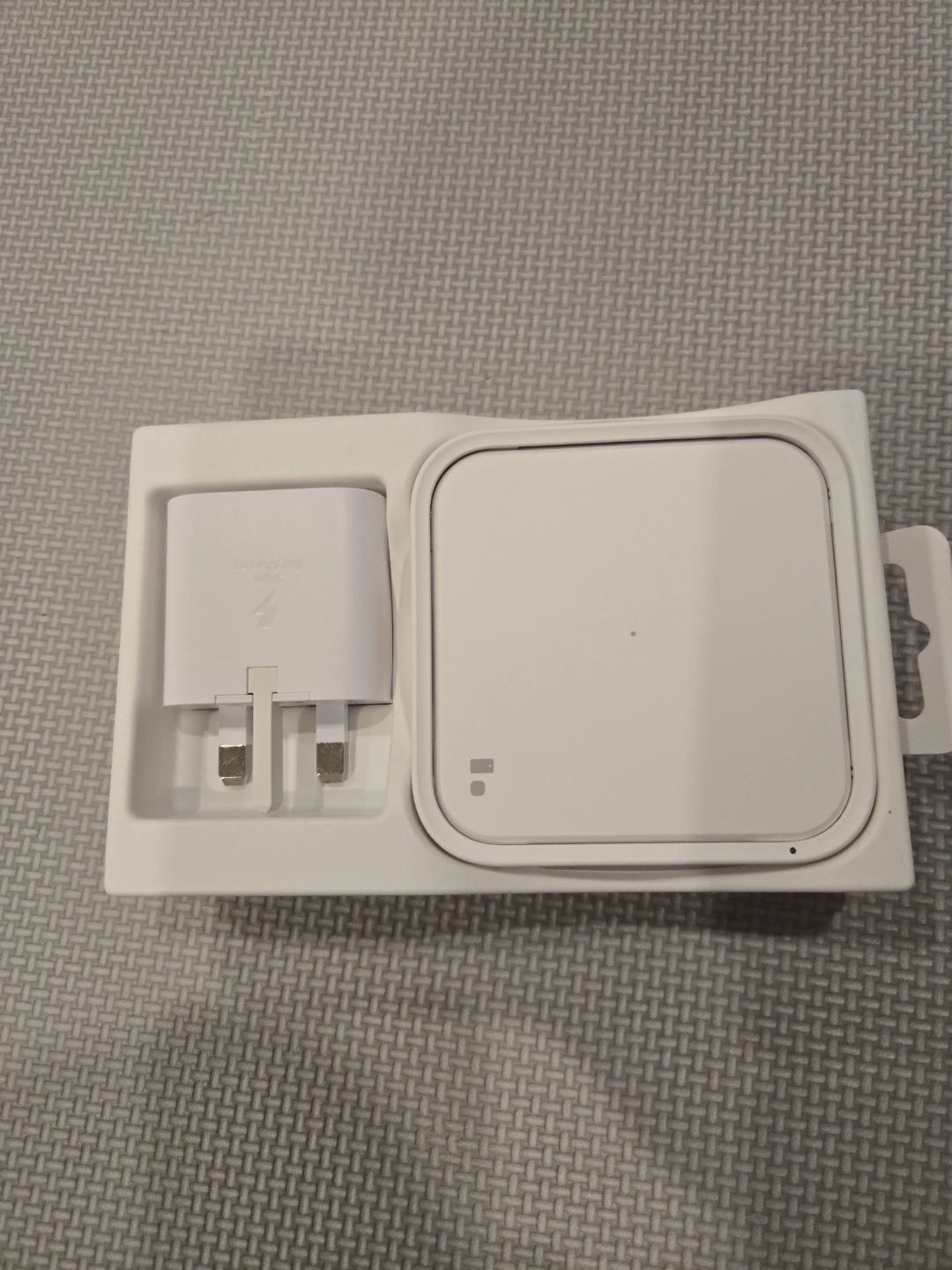 Samsung Wireless Charger Single (EP-P2400) - photo 3