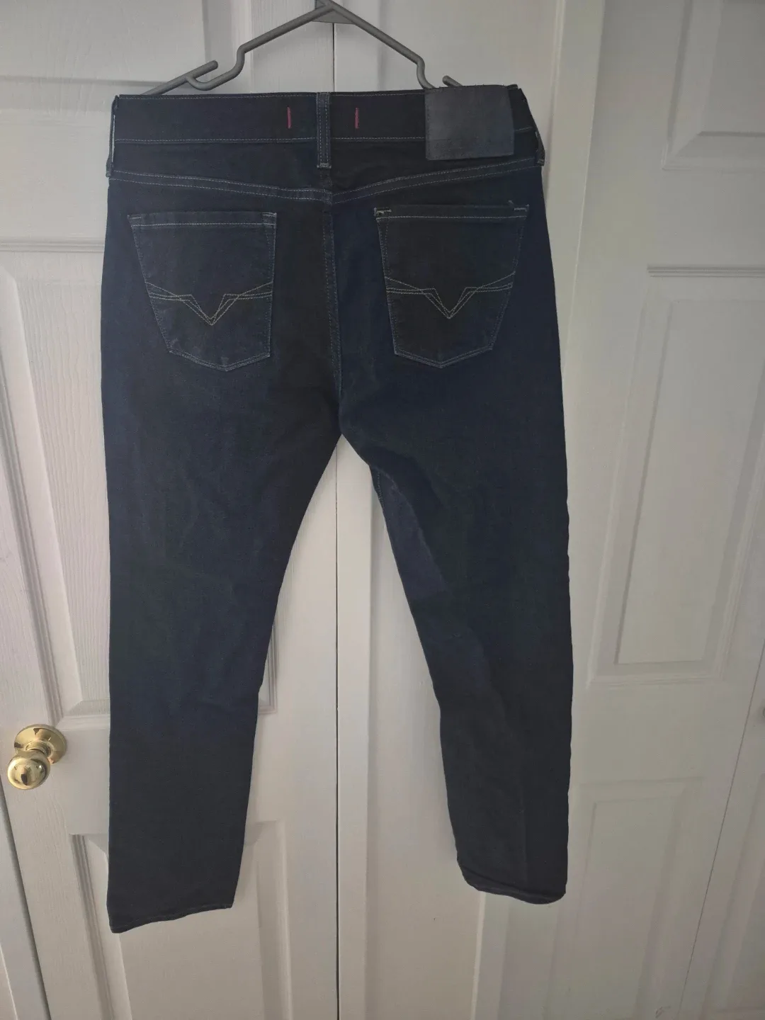 Guess Lincoln Slim Straight Jeans - Size 33x32 image indicator(4)